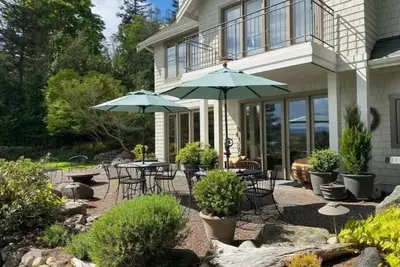 Image de Bayfront Beach House - Hot tub, Landscaped Grounds\n\n