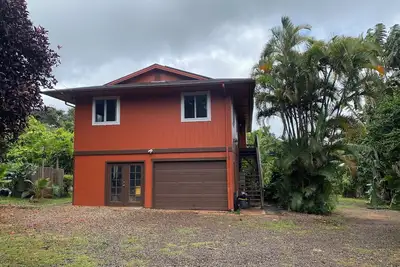 Image de Family friendly farm house minutes from world class beaches!