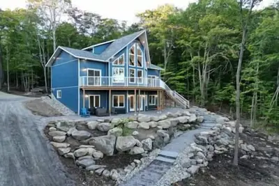Image de Luxury Waterfront Cottage on Little Doe Lake