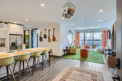Image de Walk 2 Brdwy * Balcony * Free Parking * Fitness Ctr