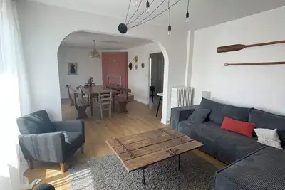 Image de Grande maison familiale dans le bourg de Plouhinec. Vélos à disposition