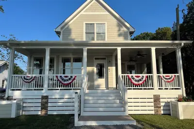 Image de Wirt Every Penny ~ A Quick Walk to The Beach with Beautiful Views of The River
