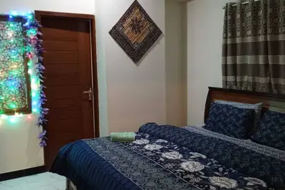 Image de Peaceful & Executive appartment for a family. Nearby supermarkets, airport.