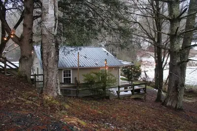 Image de Creekside Cabin skiing/hiking & Appalachian Trail.