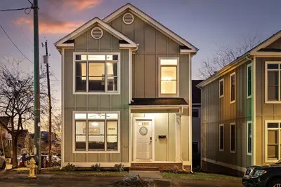 Image de Family-sized townhouse only. 5 miles from Downtown Chattanooga!