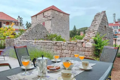 Image de Holiday house Sunshine in center of Jelsa - Eos Croatia
