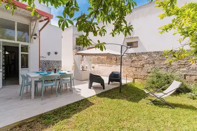 Image de Villa \"Dimora Della Quercia\" avec 2 terrasses privées, bain à remous privé et Wi-Fi