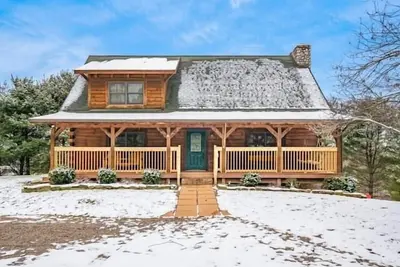 Image de Sugar Grove Retreat - Hot Tub - Hocking Hills!