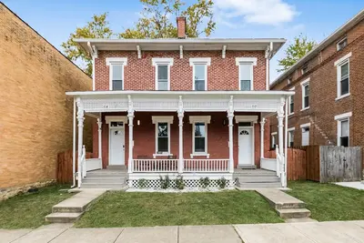 Image de Brick Wall Getaway - Columbus - 5 Beds!