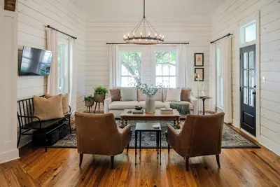 Image de The McGregor House From Hgtv's Fixer Upper Season 3