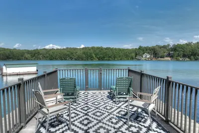 Image de Piney Cove - Waterfront on Lake Blue Ridge | Private Dock | Hot Tub