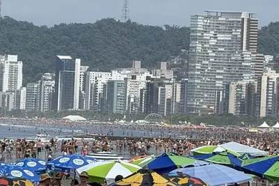 Image de Home away from home. Beach living & access to great restaurants and nightlife.