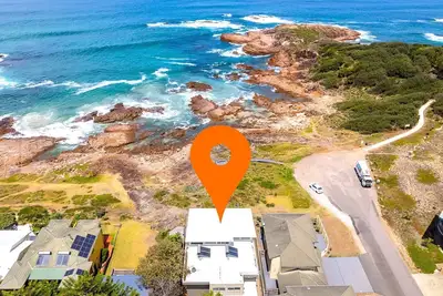 Image de Ocean on the Rocks, 1, 21 Ocean Ave - waterfront, Wi-Fi, Ducted Air Conditioning
