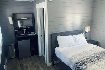 Image de TeePee Room 15-Newly Renovated