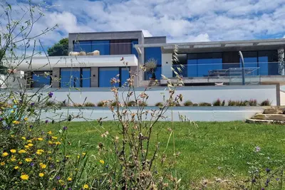 Image de Unieke Villa met 4 Slaapkamers en Uitzicht op de de Grootste Lagune van Portugal