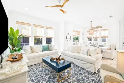 Image de Stay on 30a: Coastal Oasis, Bikes & Golf Cart!