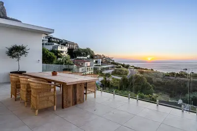 Image de View 16 | Serinity Skyline Penthouse | 3 Bedroom