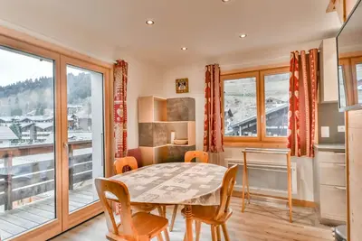 Image de Duplex au cœur des Gets, 3 chambres, balcon, face télécabine du Mont Chéry, 6 pers