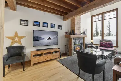 Image de The White Room | Priv. Hot Tub & Ski In\/Ski Out