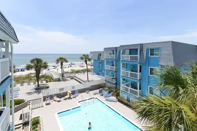 Image de Oceanfront Condo with Shared Pool! Beach House 301 - Carolina Sunshine