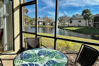 Image de Lp-near Beaches and Img, Pool, Tennis, Pickleball, Shorewalk  condo 2 Bedroom/2 Bath lake view