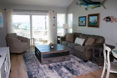 Image de Beautiful two-bedroom condominium at Bayfront