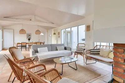 Image de Maison pour 14 - 150 m de la plage de la Clère