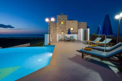 Image de Iliada - Quatre Chambres Villa, Couchages 8