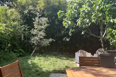 Image de Rare maison avec jardin
