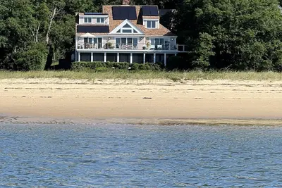 Image de Beachfront \"Cape\" on Wellfleet Bay with epic views and private beach!