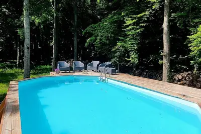 Image de Nalan Godvicien, Spa, piscine chauffée, forêt
