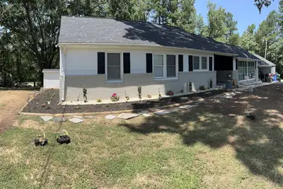 Image de Welcome to Your Enchanting 3-Bedroom Home in Charming Albemarle-North Carolina