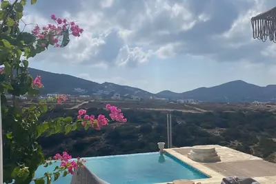 Image de Waterlily Villa located in the beautiful bay of Agios Georgios in Antiparos!