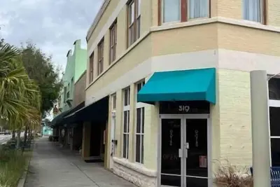 Image de Historic down town Titusville apt A. Private no host!