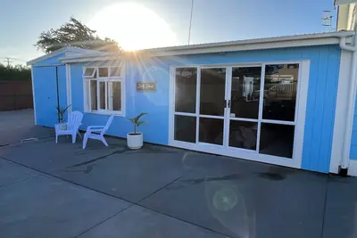 Image de T Two Salty Shack - right across from the beach!
