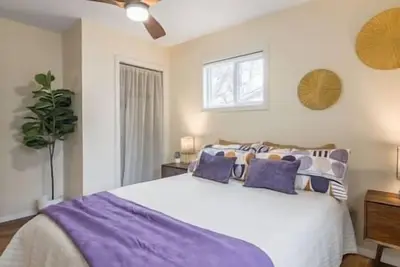 Image de Restoration Retreat Corp/Transitional;Pet Friendly