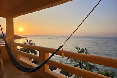 Image de Penthouse-Balcony w Hammock, Direct Ocean View, Half Moon Bay, Akumal