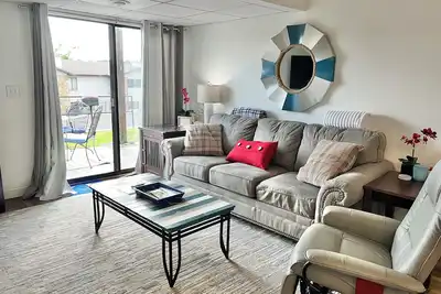 Image de 1 Br Lake Condo Perfect Couples Getaway-King Bed