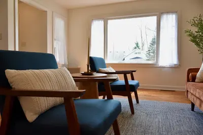 Image de Walk to Allstar Village! Fully Renovated Gem 2 Br/2 Bth w/Ac Slp 6