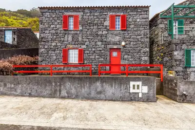 Image de Maison de vacances \"Dos Vinagreiros - Guilherme\" avec vue sur la mer, terrasse privée et Wi-Fi
