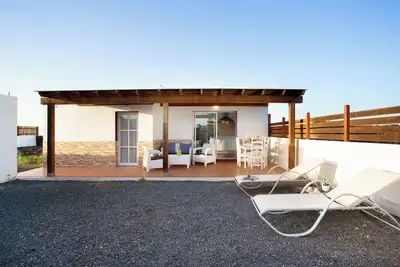 Image de Maison de vacances 'Casa Daniela Lajares' avec terrasse privée et Wi-Fi