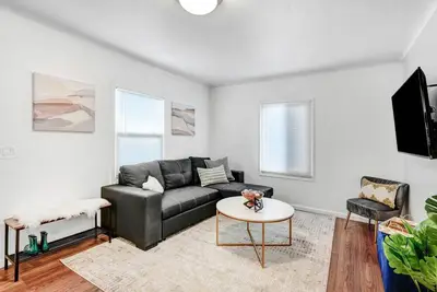 Image de Tranquil Metro Abode - 2 bedroom 1 bathroom