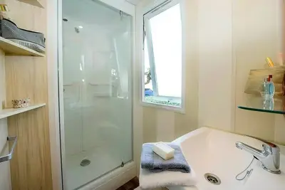 Image de Mobil-home | Comfort | 3 Ch. | 6 Pers. | Terrasse surélevée | Clim.