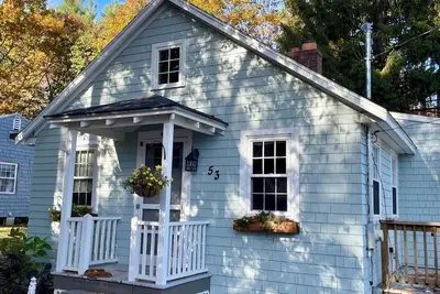 Image de Beautiful Beach Cottage minutes from Long Sands Beach. Sleeps 6. Pet friendly!