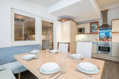 Image de Appartement spacieux avec balcon