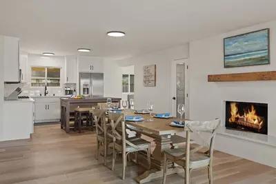 Image de Pebble Beach's Tee Time: 4br 3ba walk to the beach