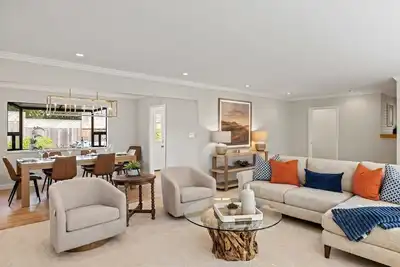 Image de Gone Coastal 3br 3ba all En Suite / Walk to Beach