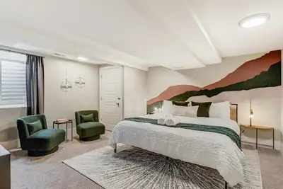 Image de Institute Den! Downtown Modern Basement Suite