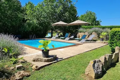 Image de Charmante ferme avec piscine Ă la campagne