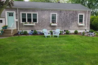 Image de Furnished Newport Beach Cottage- 3 Month Rental. March, April, May only 2024.